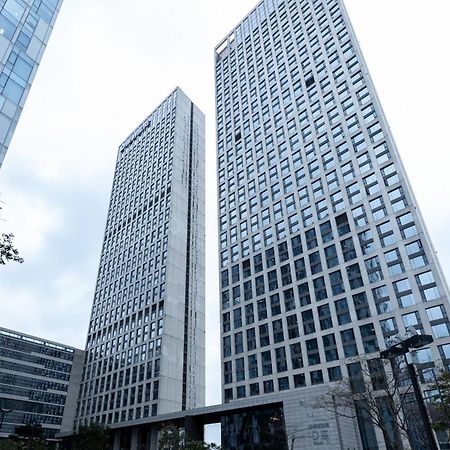 Guangzhou Xing Yi International Apartment - Poly World Branch ภายนอก รูปภาพ