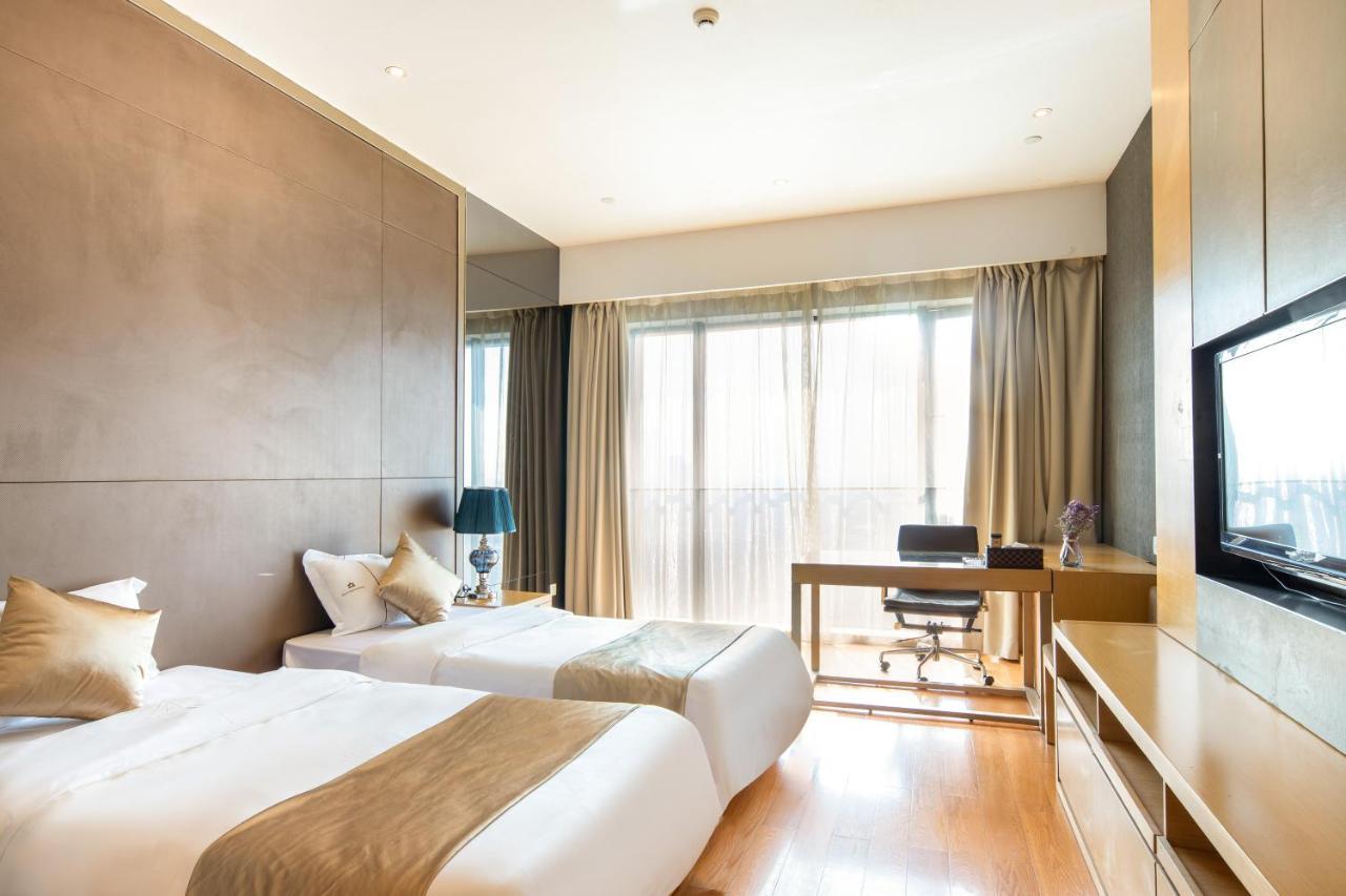 Guangzhou Xing Yi International Apartment - Poly World Branch ภายนอก รูปภาพ