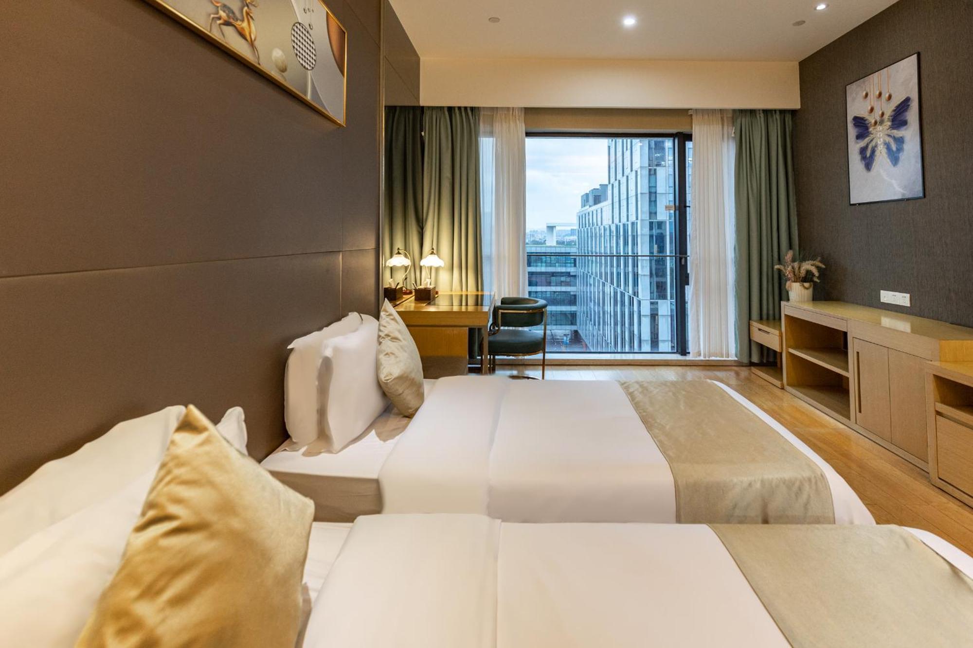 Guangzhou Xing Yi International Apartment - Poly World Branch ภายนอก รูปภาพ
