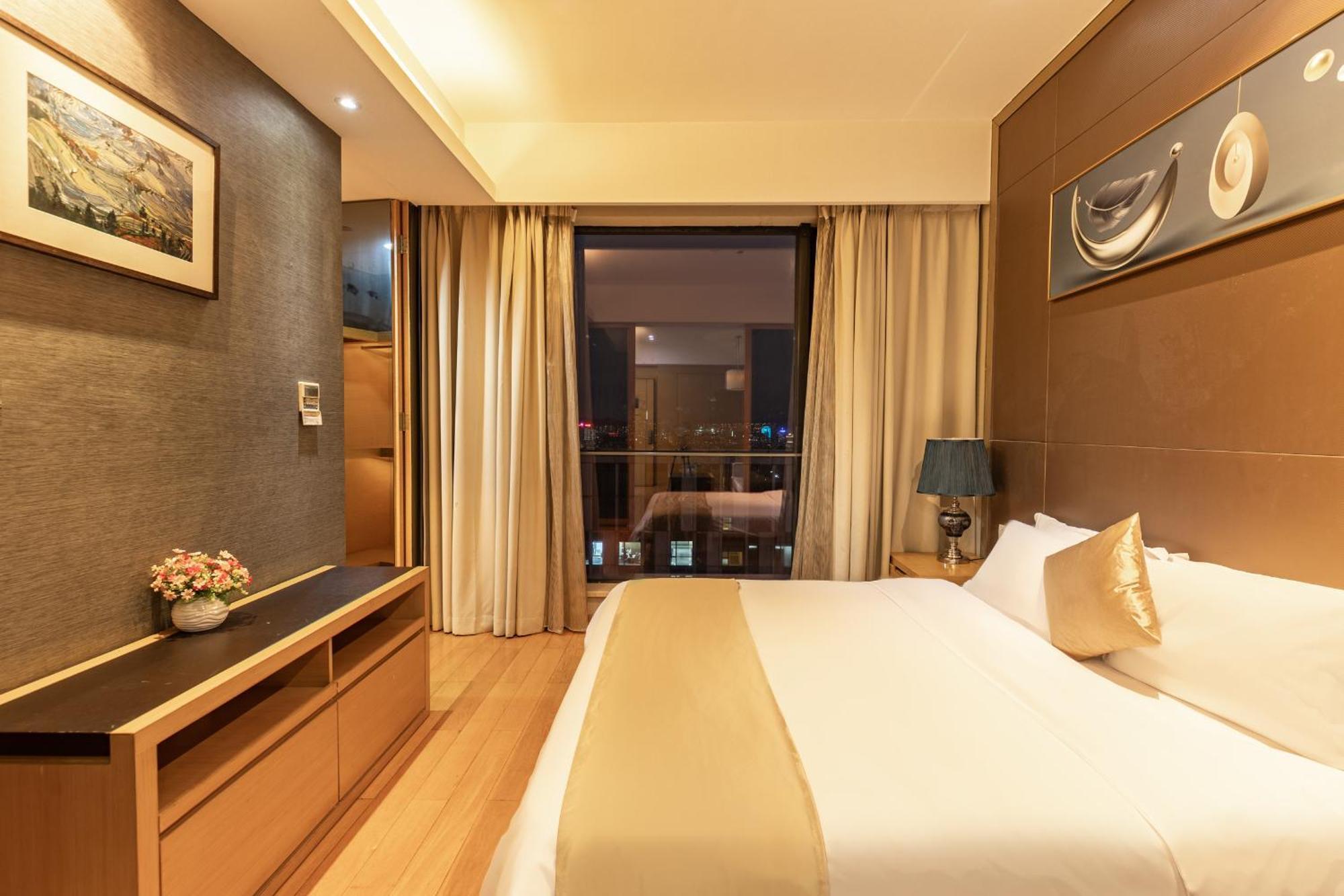 Guangzhou Xing Yi International Apartment - Poly World Branch ภายนอก รูปภาพ