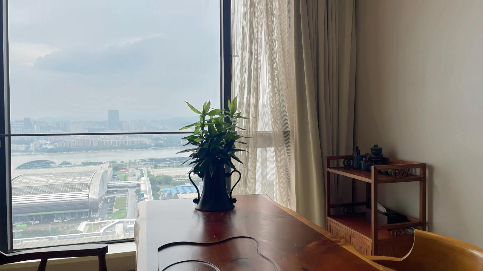 Guangzhou Xing Yi International Apartment - Poly World Branch ภายนอก รูปภาพ