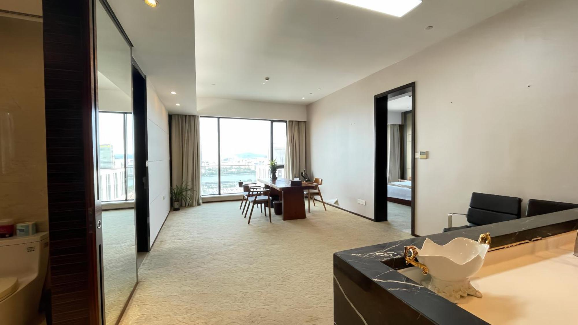 Guangzhou Xing Yi International Apartment - Poly World Branch ภายนอก รูปภาพ