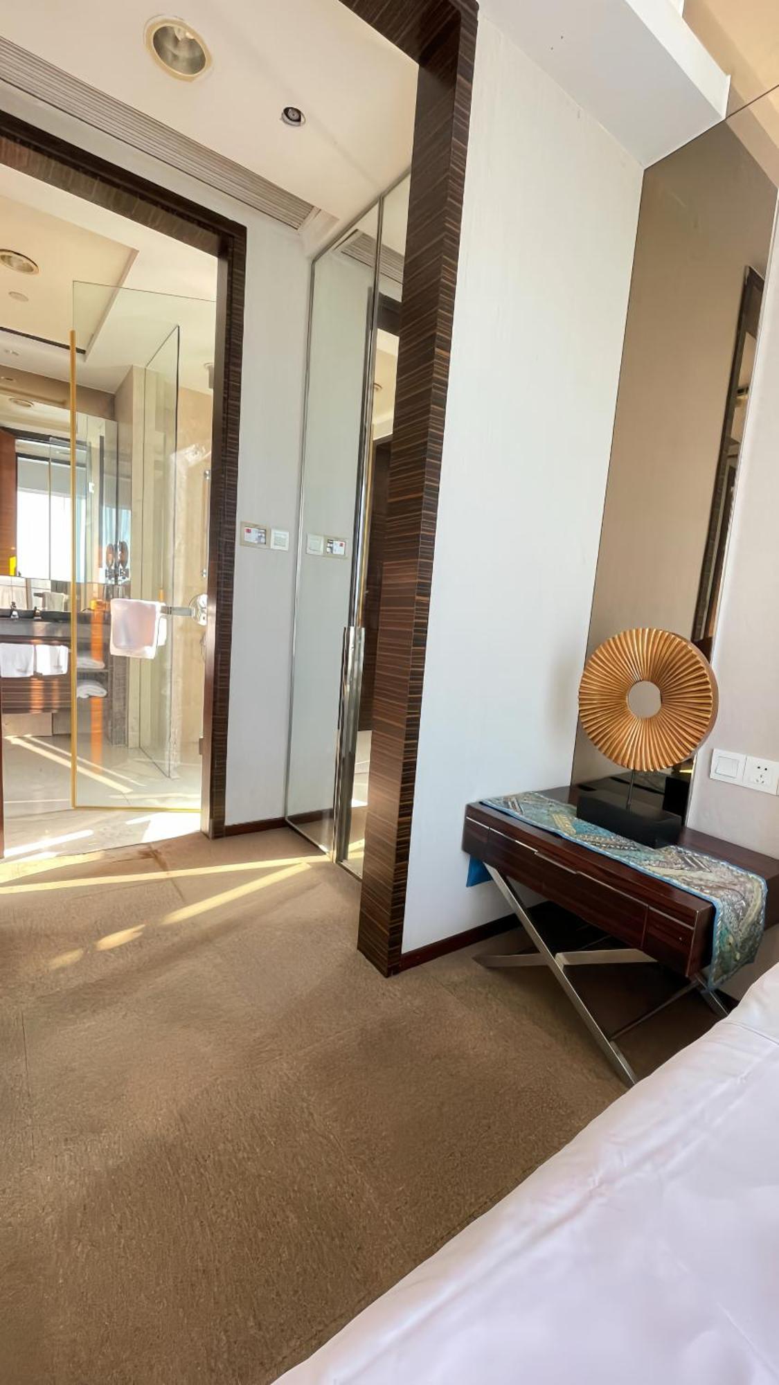Guangzhou Xing Yi International Apartment - Poly World Branch ภายนอก รูปภาพ