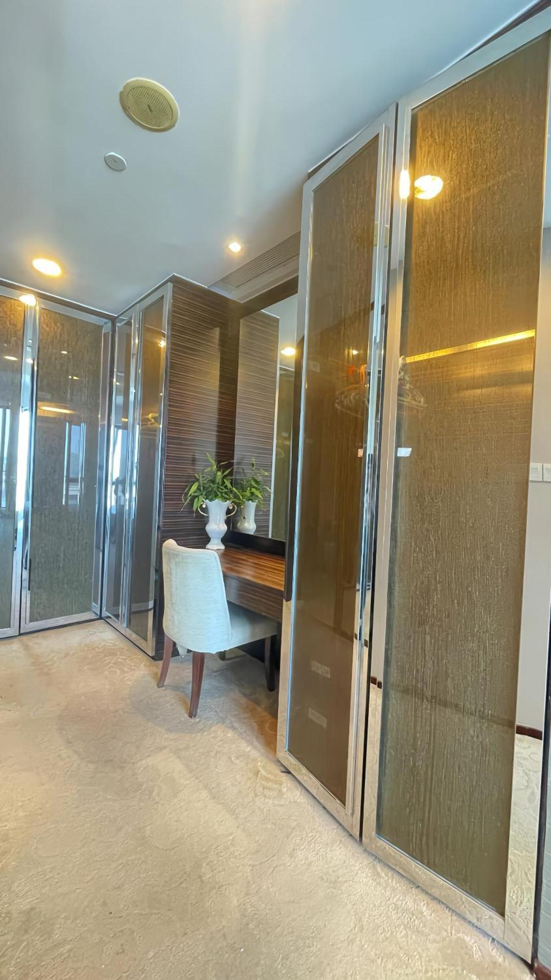 Guangzhou Xing Yi International Apartment - Poly World Branch ภายนอก รูปภาพ