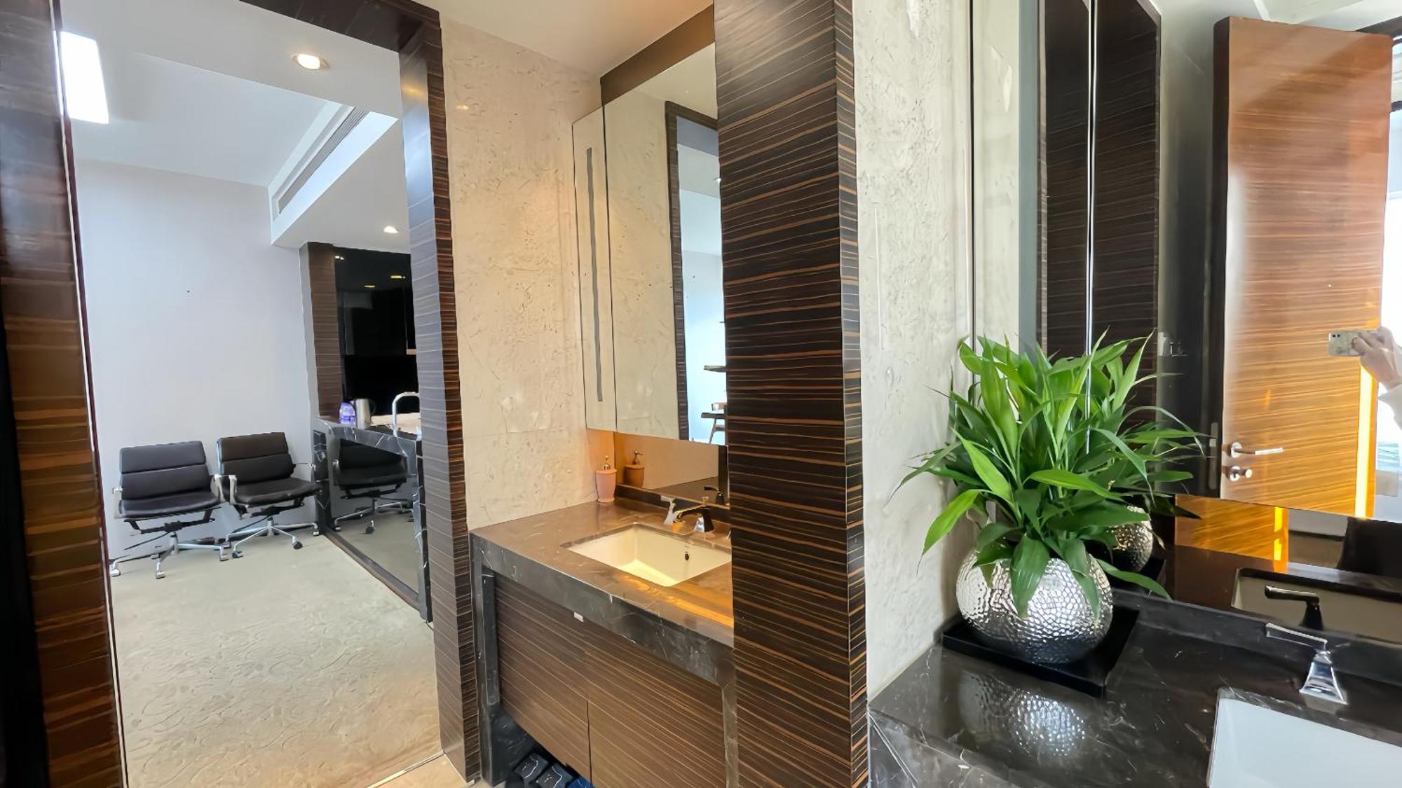 Guangzhou Xing Yi International Apartment - Poly World Branch ภายนอก รูปภาพ