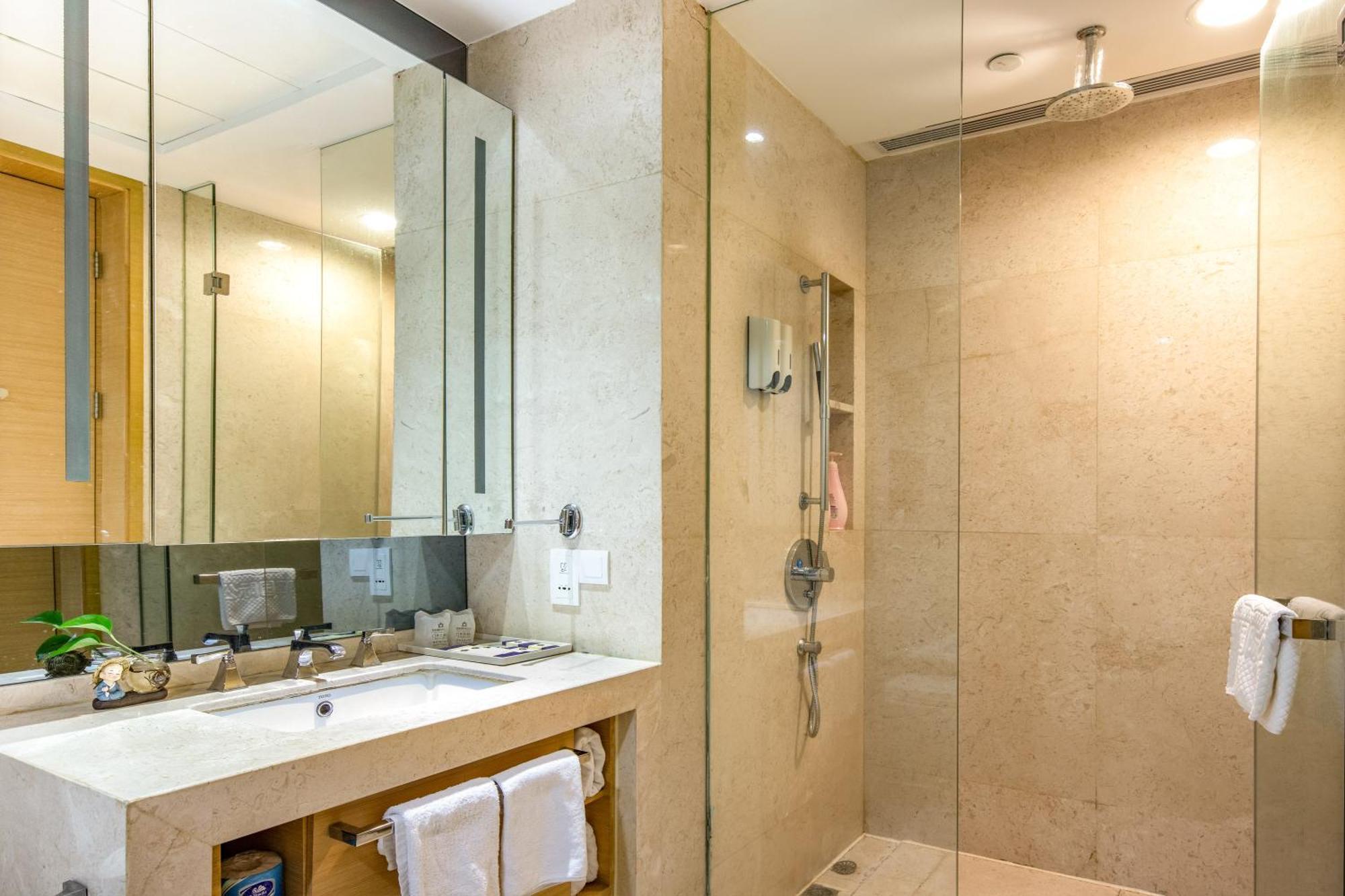 Guangzhou Xing Yi International Apartment - Poly World Branch ภายนอก รูปภาพ